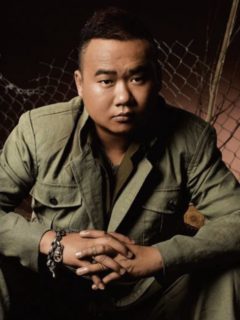 曾与张杰共创成名曲 44岁歌手苟伟猝逝