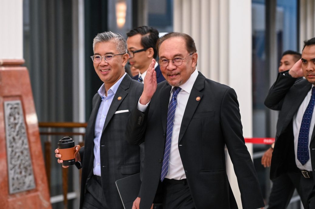 有能力应对美加征关税冲击 安华：大马经济基础稳健