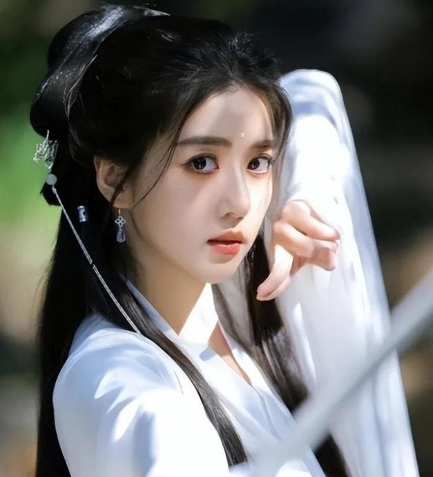 李凯馨辱华风波延烧《赴山海》恐砸1200万“AI换脸”