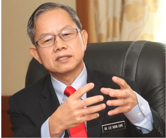 李文材：大多数人已感染冠病 “接种疫苗效果有限”