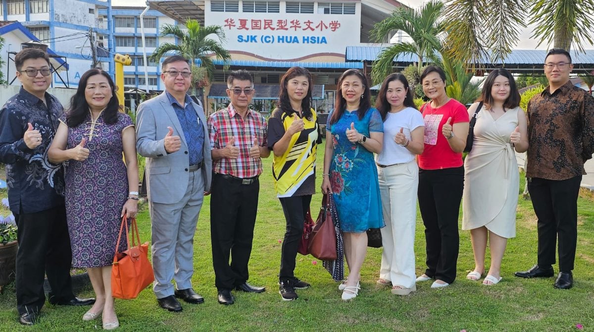 杰出校友马福兴吴美丝 华夏小学主讲激励学子