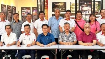 柔永春总会改选    陈明光蝉联总会长