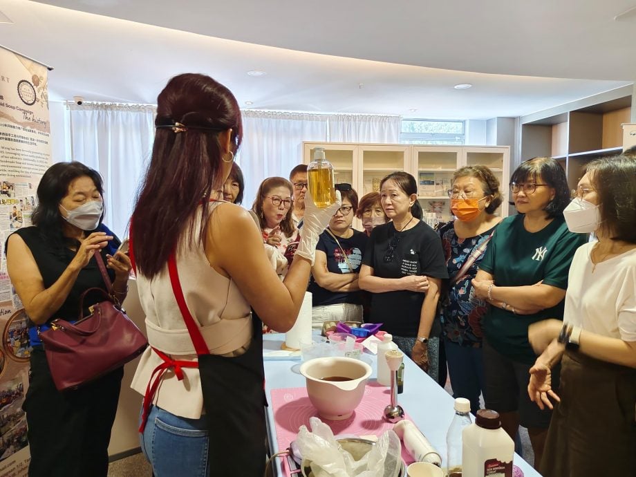 善心美事：爱心制“皂”为环保