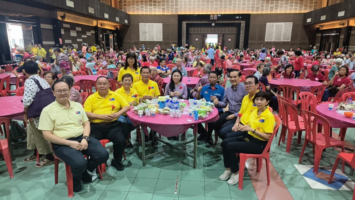 柔:版头:新闻:德教会乐龄日活动复办 吸引逾600人参与