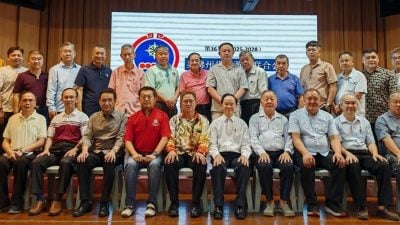 陈大锦蝉联柔董联会主席 罗强贞任署理主席