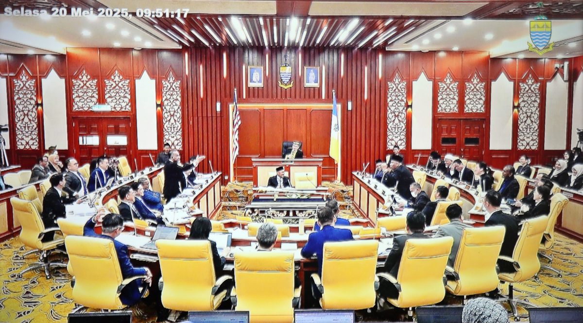 槟州议会（大北马）　佳日星以英语大发伟伦　土团党议员不满向议长告状