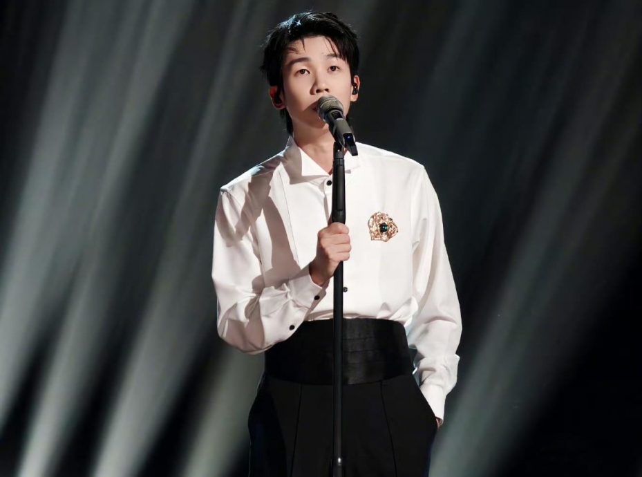 歌手2025|查理普斯唱赢单依纯成功袭榜 马嘉祺晋级被嘲“校园歌手”