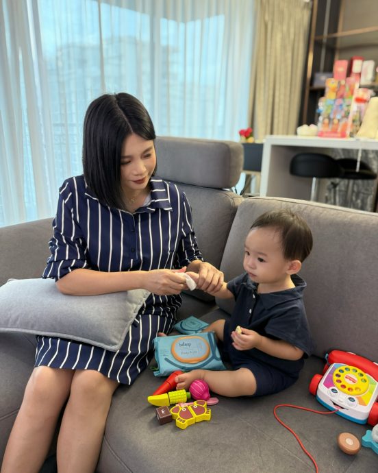 母亲节专题:女中豪杰的刚与柔(四)|从“羽球女神”到为人母 吴柳莹更了解女性于家庭意义