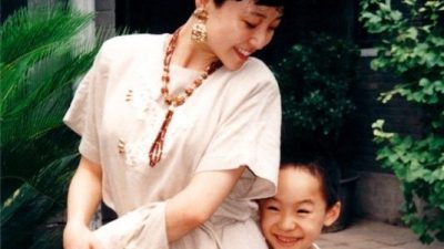 母犯杀人罪 薄瓜瓜母亲节喊冤“当代窦娥”