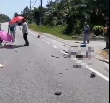 汽车失控冲撞对面摩托车,骑士一家三口惨死