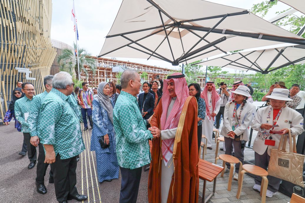 法迪拉为大阪世博会马来西亚馆开幕