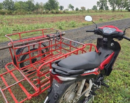 泰男骑机车巡田被雷劈死!女儿才准备带他出游庆生 当地首例吓坏全村