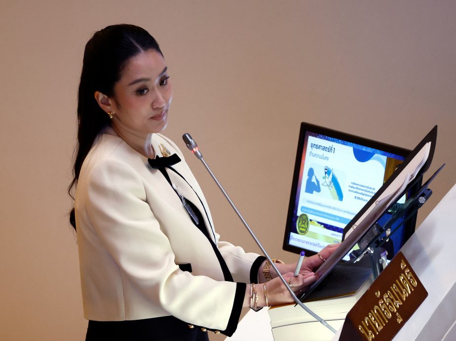 泰相佩通坦提呈新预算案 力求支持低迷经济