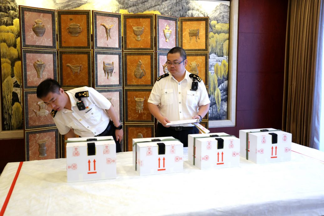 流失美国79载 国宝楚帛书《五行令》《攻守占》回到中国