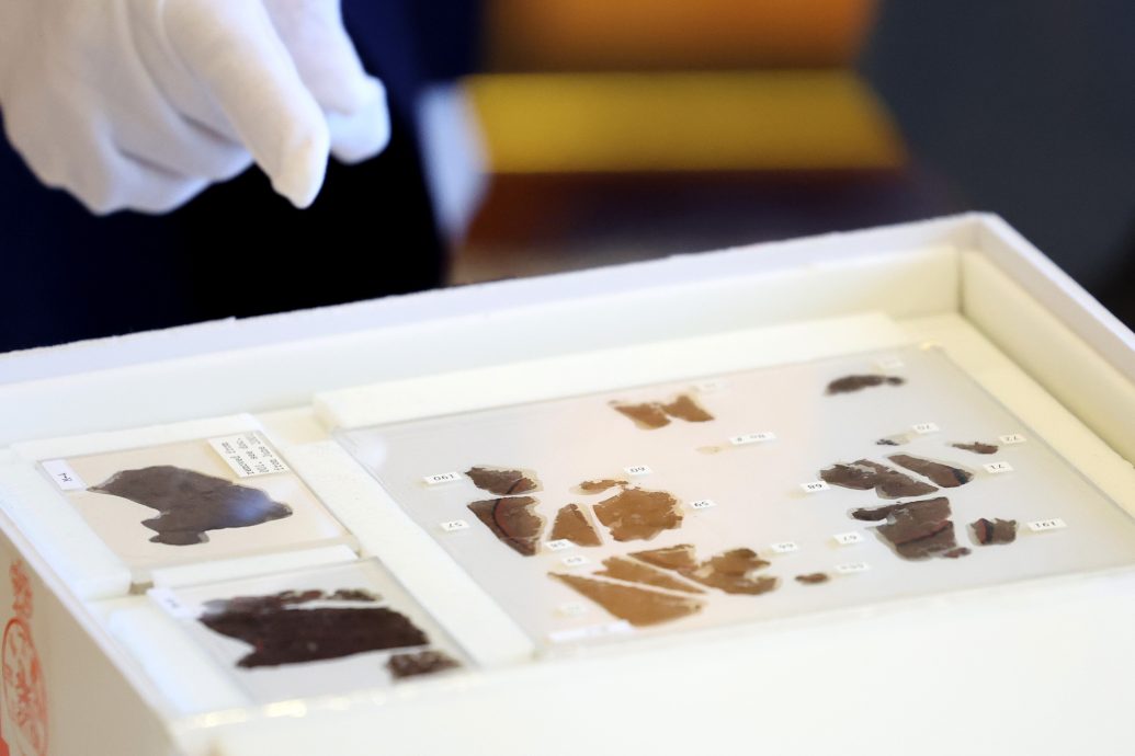 流失美国79载 国宝楚帛书《五行令》《攻守占》回到中国