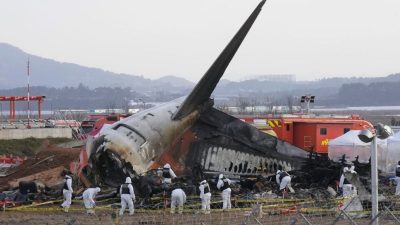 济州航空空难179人罹难 家属集体告政府和航空公司