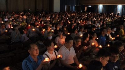慈济佛诞祈福活动  2700人浴佛逛市集