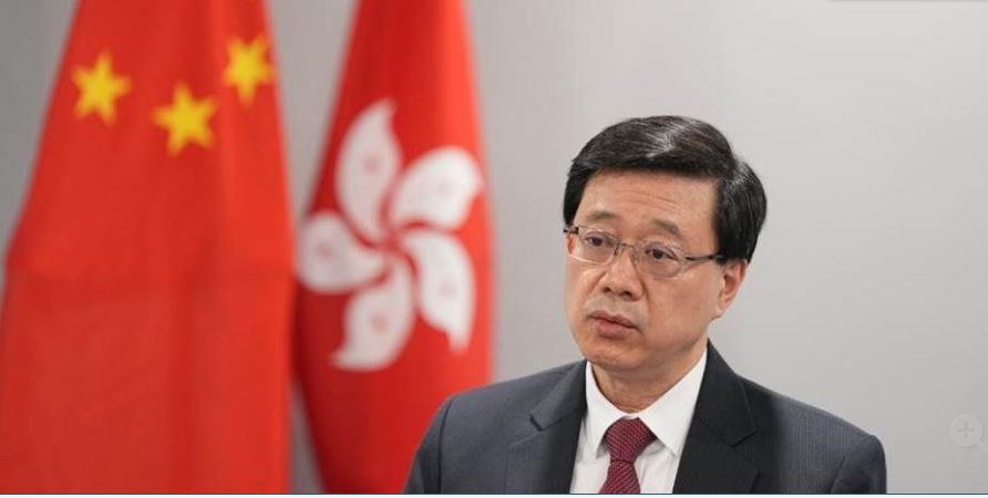 港特首︰欢迎因美政策受歧视及不公待遇学生来港求学