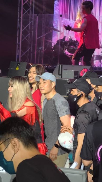 演奏乐器担心观众睡着 锺洁希3小时唱跳33首歌