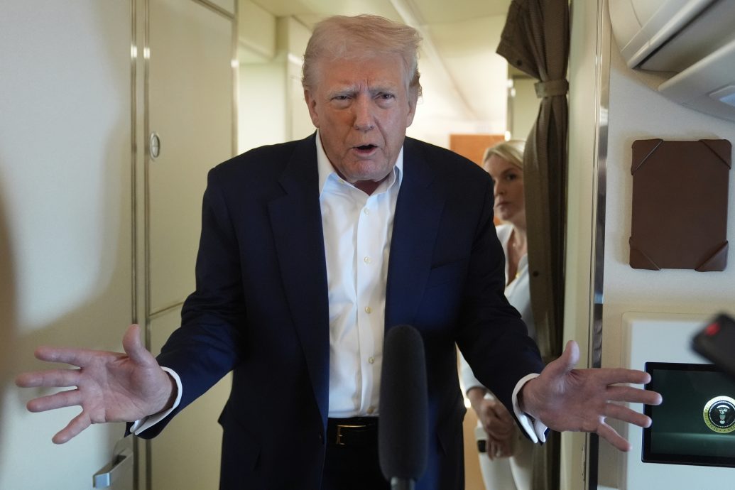 特朗普改口不寻求第3任!称“不是我想做的事”暗示这两人可能接班