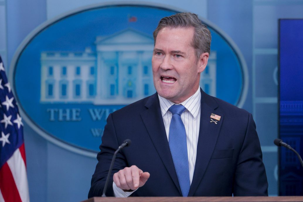 特朗普炒涉“信号门”国安顾问沃尔兹 转任联合国大使