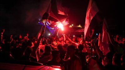 特朗普突宣布解除叙国制裁 连白宫官员也措手不及