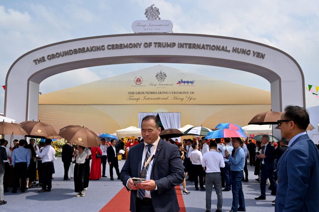  特朗普集团在越南建高尔夫度假村  次子埃里克与越总理主持动土礼