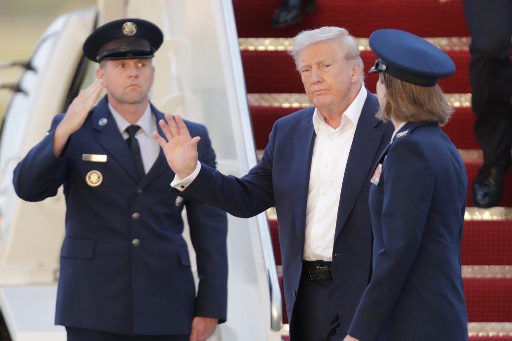 特朗普：不排除对格陵兰动武 仍想纳加拿大为第51州