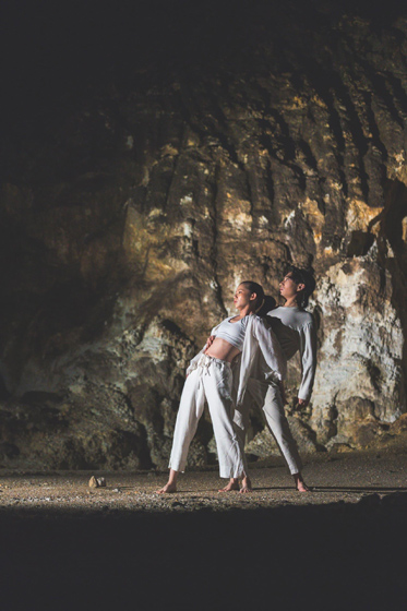 用舞蹈回应沉重社会事件，安抚创伤——廖正彬、谢彦惟携手编织《安》的形状