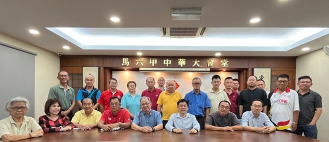 甲华堂理事反对“华总总会长免选连任”提案