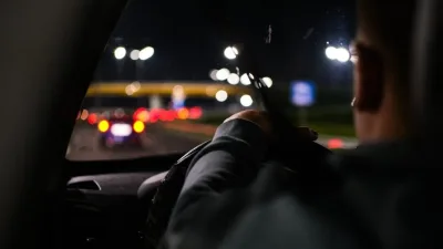 搭特斯拉电召车水壶漏水 司机报警求偿逾5千