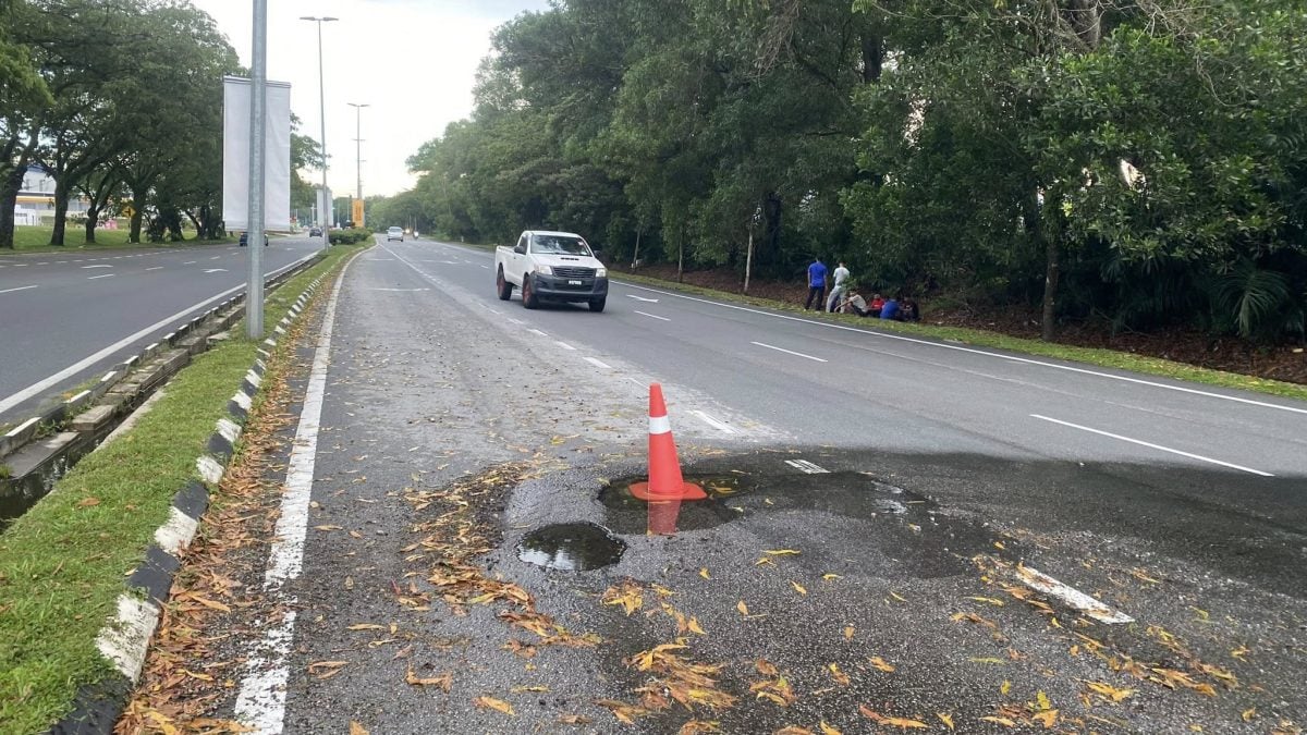 疑地下水管爆裂 水流失一周 好浪费!