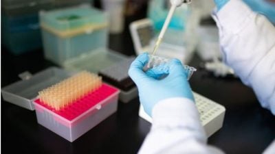 疫情再起　广东单月增近2万宗病例　台湾检测棒缺货