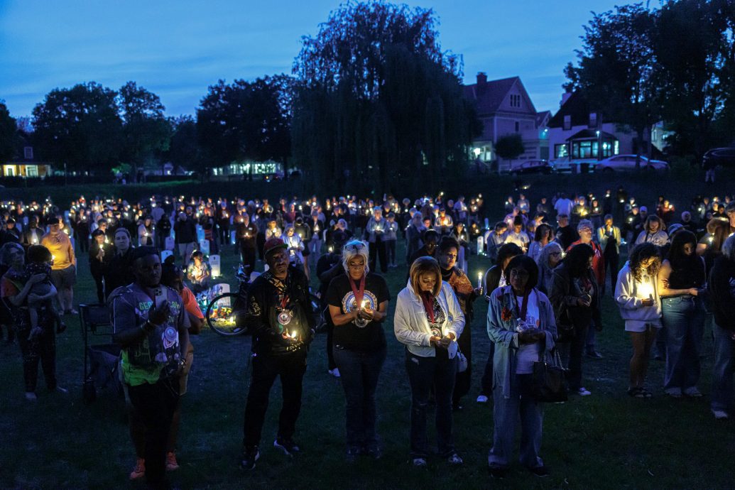 看世界  黑人弗洛伊德遭白人警员跪颈致死五周年　民众批改革停滞