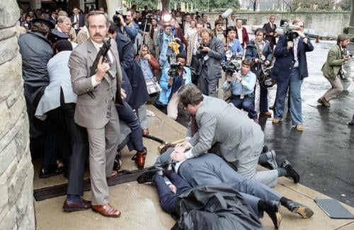 看世界两图)黑白照唤世人关注弱势 巴西摄影大师病逝