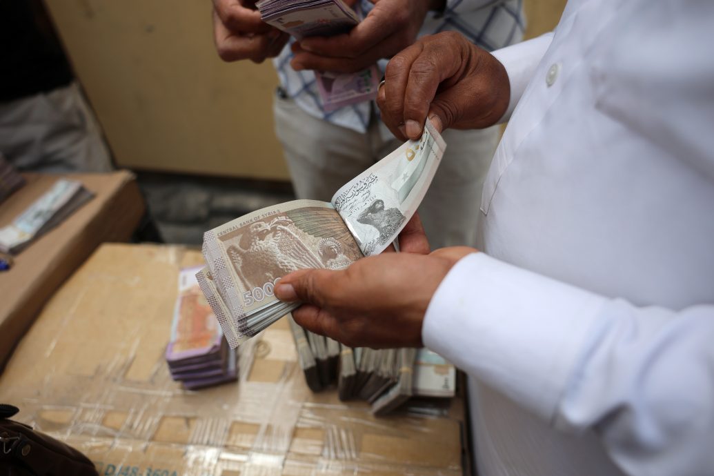 看世界/叙利亚拟改在德国阿联酋印钞 结束与俄逾十年合作