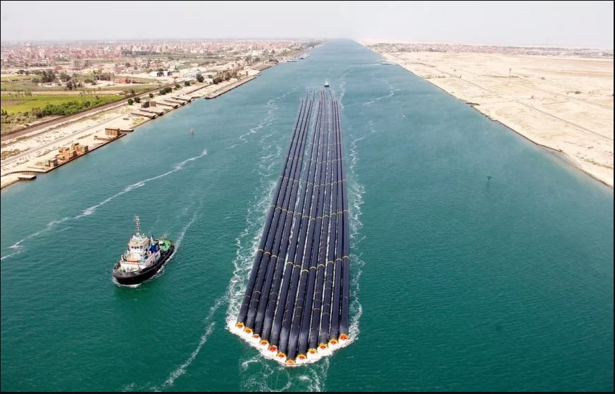 看世界/埃及降低苏伊士运河过境费以提振运量