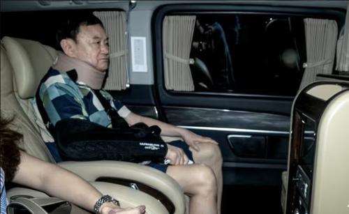 看世界)涉为泰国前首相塔辛签署医疗证明 两名医生遭停职