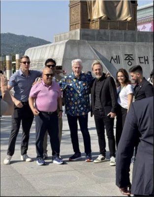 看世界)美前总统克林顿私下访韩 现身首尔市区被游客偶遇