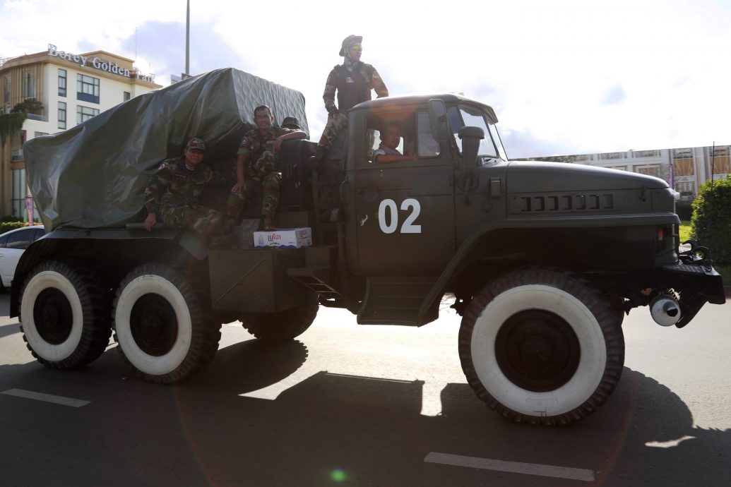 看世界)泰柬士兵边境交火 一柬兵身亡 两国领袖通话避免情况升级