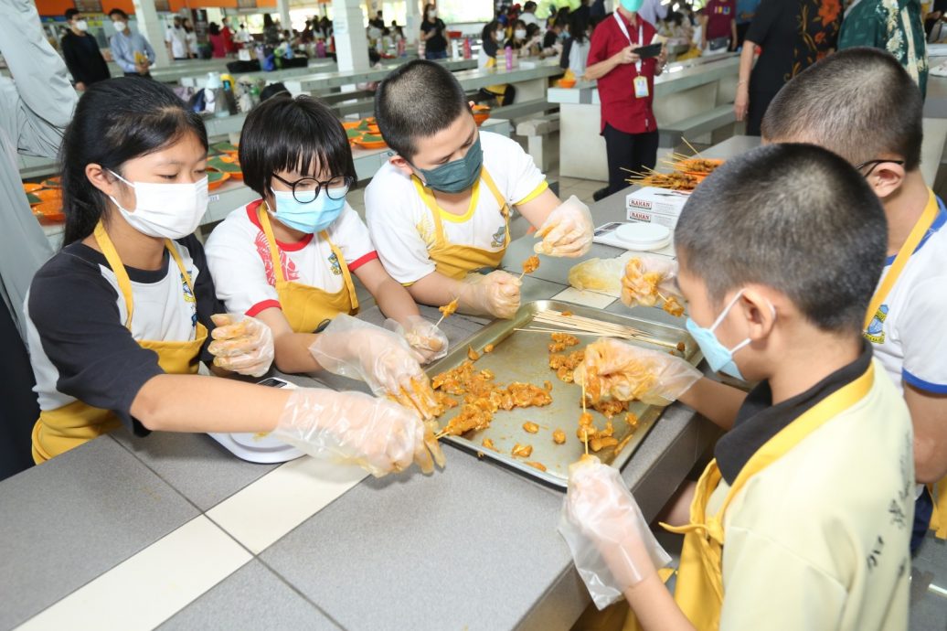 私企基金走入霹州 622推动小厨师感恩宴