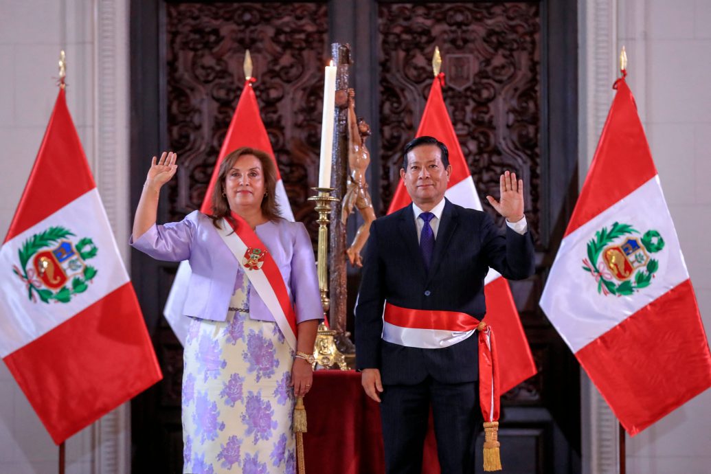 秘鲁总统任命前司法部长阿拉纳为新总理