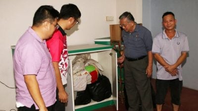 空置洋房遭偷洋酒古币 窃匪巧遇屋主 淡定离开