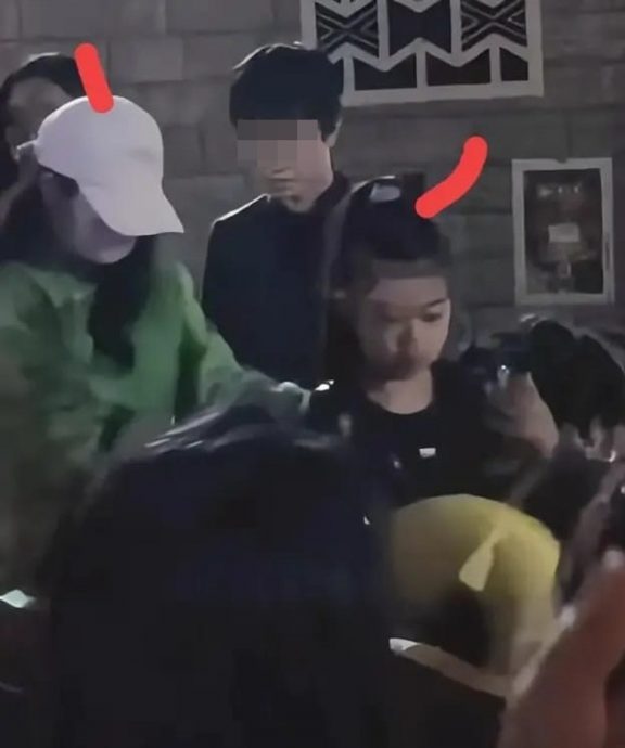 章子怡捧场陈丽君越剧　笑认与女儿被圈粉