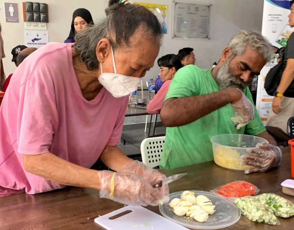 第2版主文（大北马）理大传播系生为流浪汉收容中心办活动