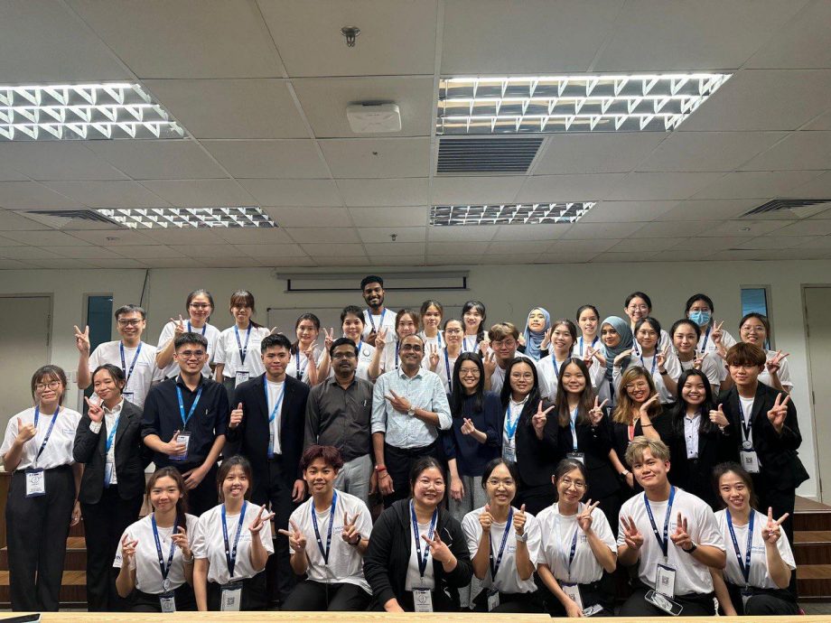 第八届全国药剂学研究比赛 马大夺三冠全场大赢家