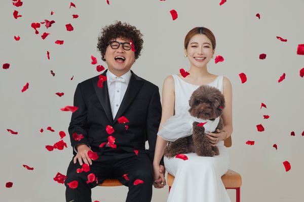 纳豆依依今晚办喜宴 席开50桌宾客名单曝光