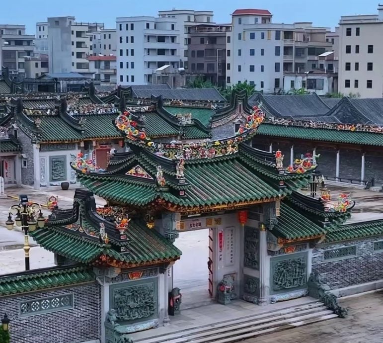 网红豪宅潮汕“英之园”一夜拆剩四面墙 官方:非古建筑违法占地