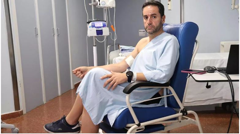 罕见病例 男子喝一口泡水 食道胃部遭灼伤