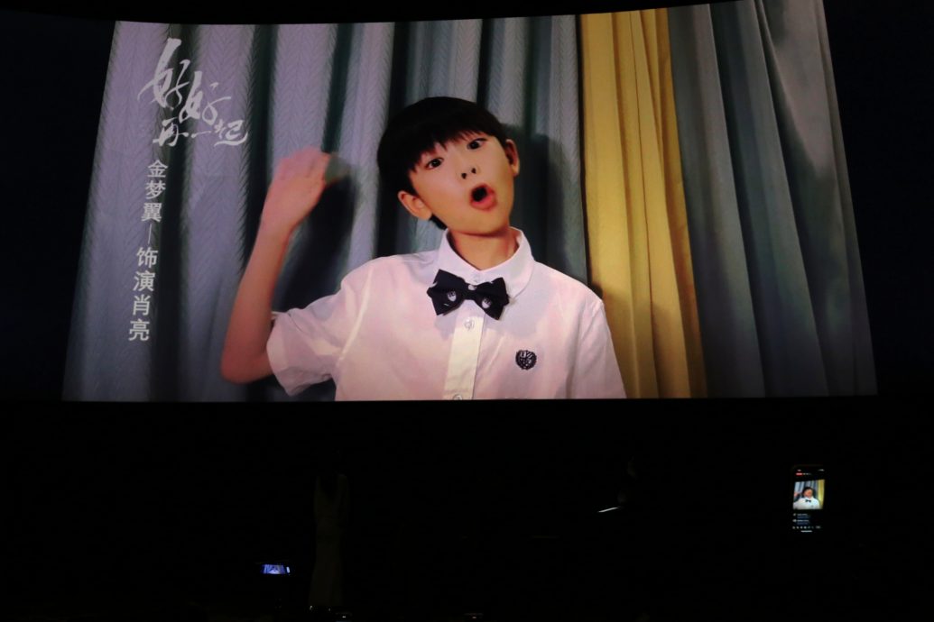 罗忆诗自认没流量 获邀演女主放胆豁出去！